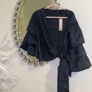 NWT Do + Be Plaid wrap cropped shirt
